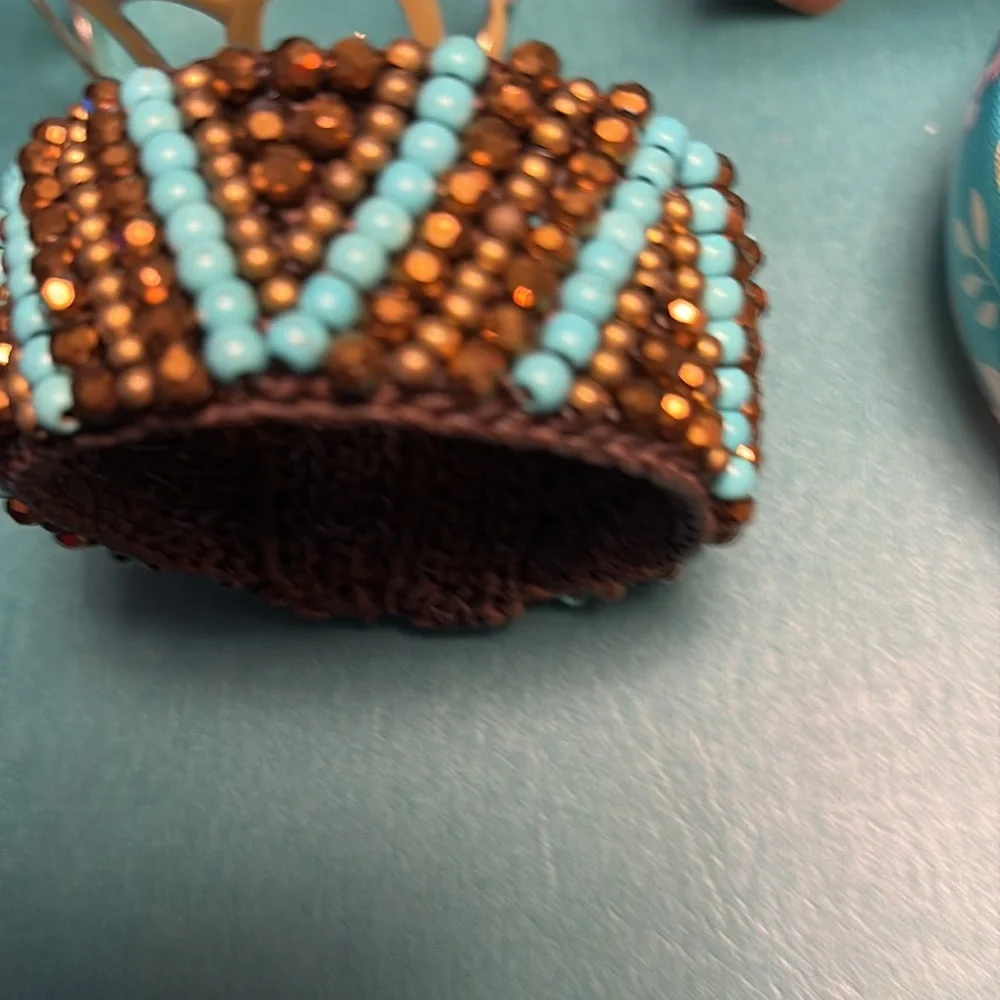 Set of 4 cuff Bracelets